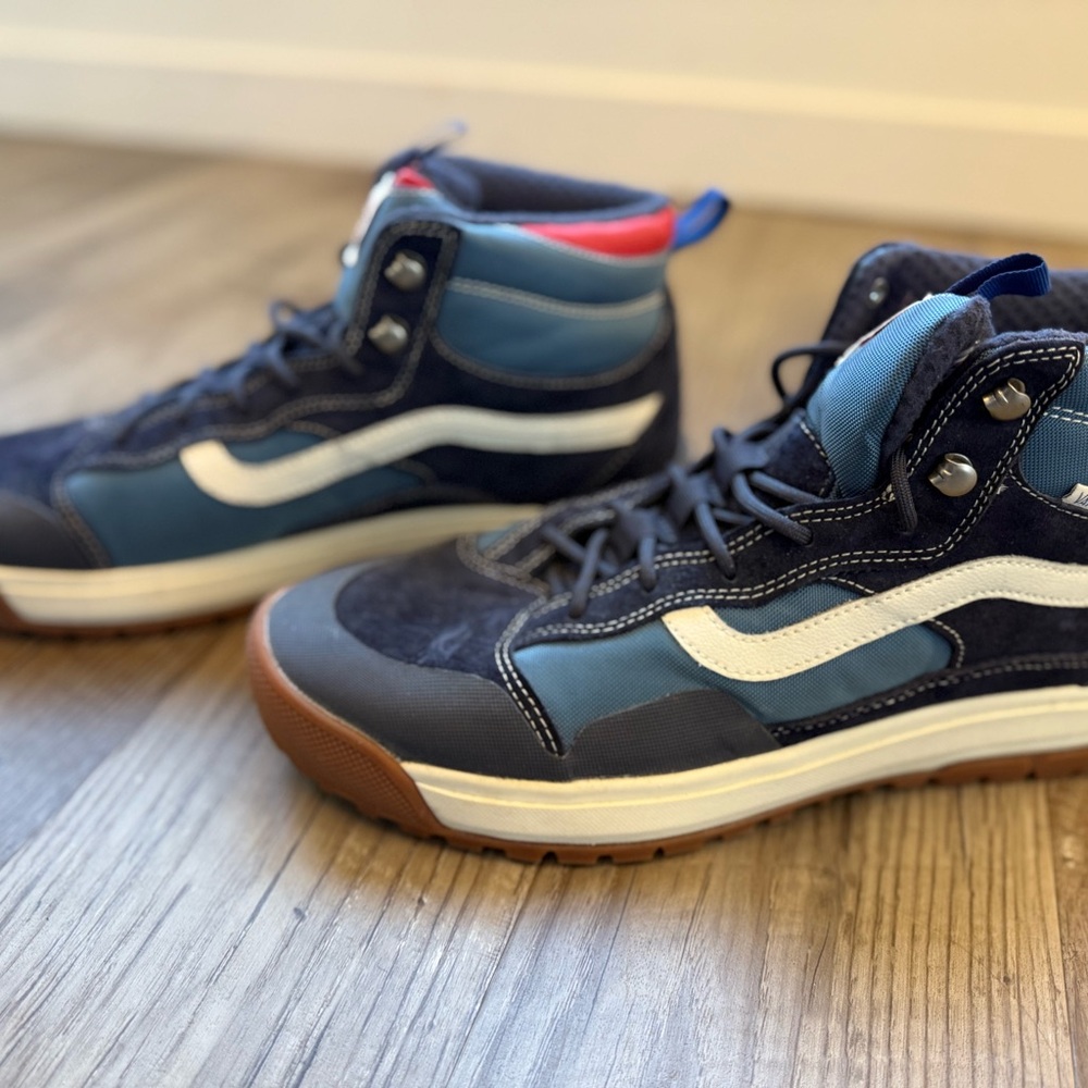 Men’s Vans Sneakers. Size 13.